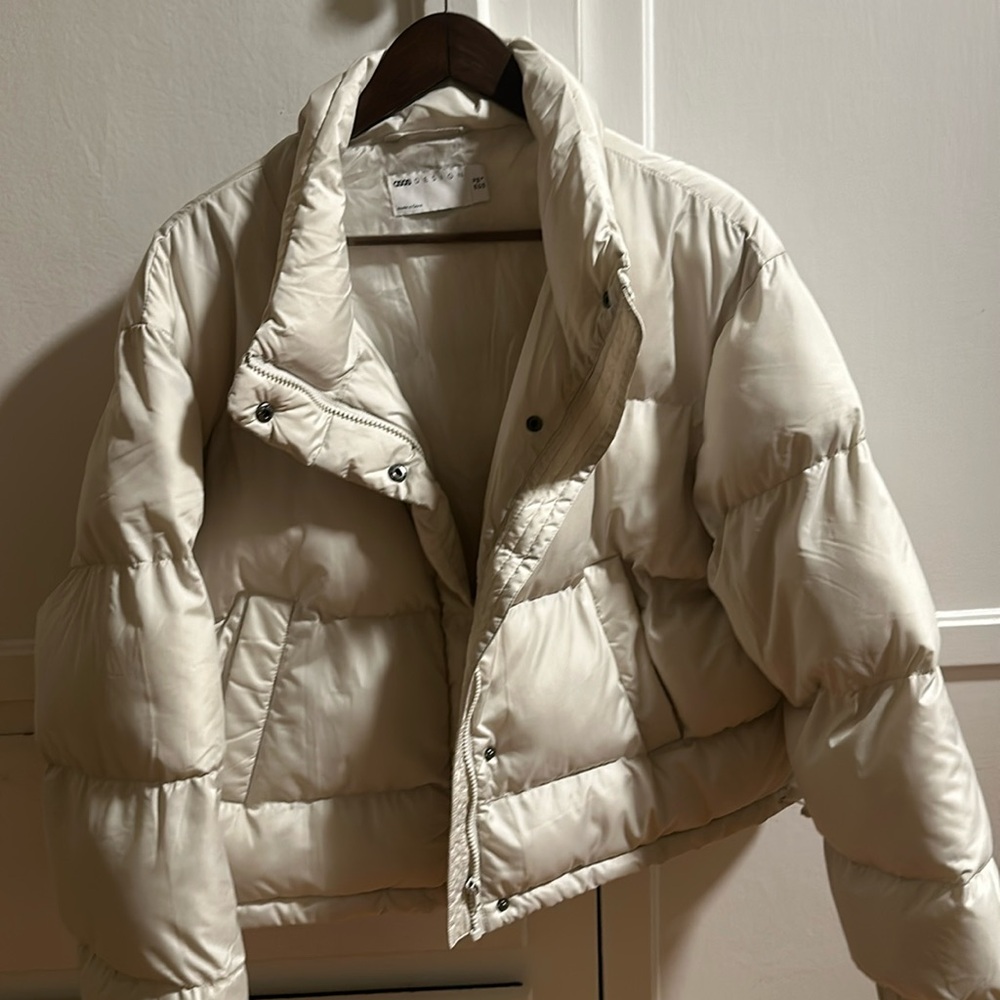 Pearl beige puffer